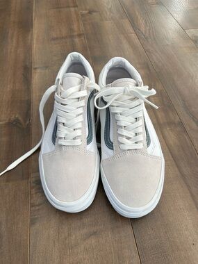 New Vans Old Skool sneakers
